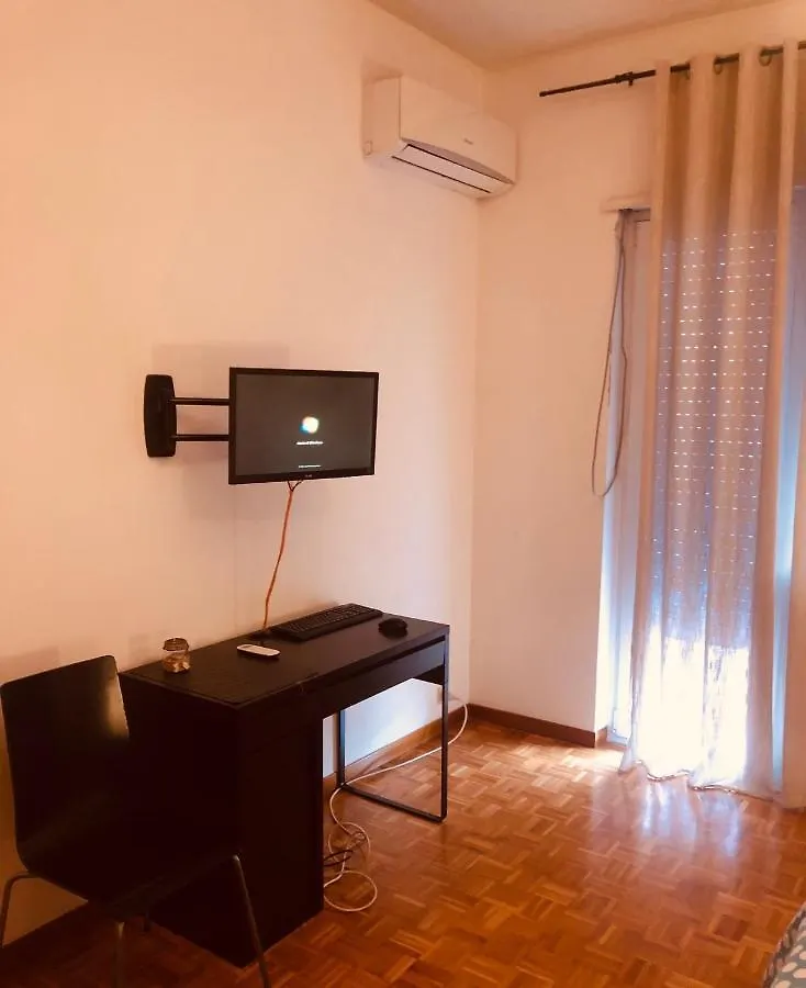 Bed & Breakfast La Corte Sconta B&B Roma Italy